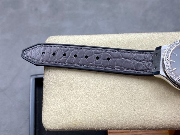 1:1 Super Clone Hublot Titanium 33mm - Image 4