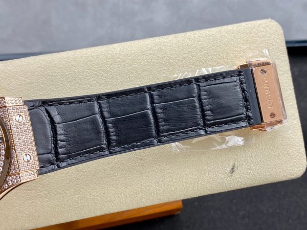1:1 Super Clone Hublot Titanium 42mm - Image 4