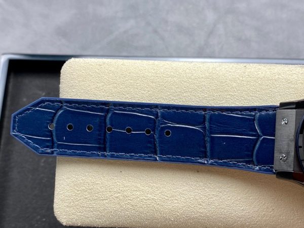 1:1 Super Clone Hublot Titanium 42mm - Image 3
