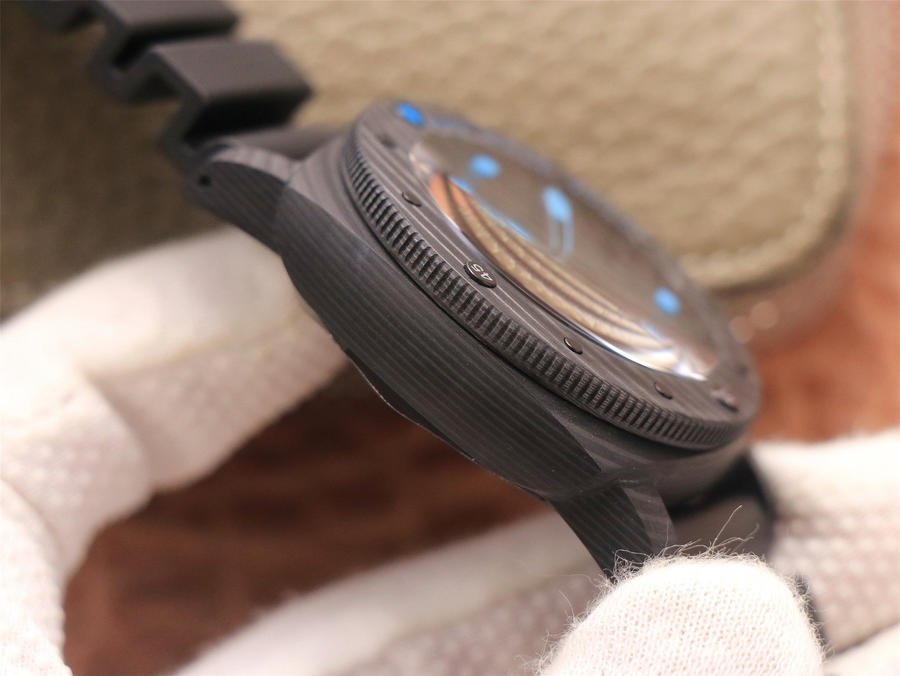 Panerai Luminor Submersible PAM 960- 1:1 Superclone - Image 4