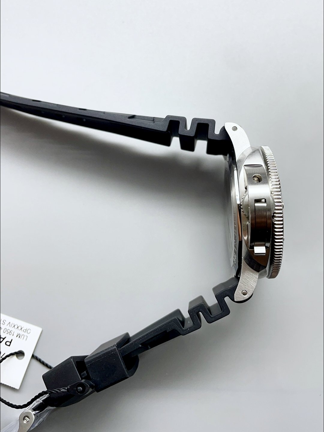 Panerai Luminor Submersible PAM0683 Titanium (1:1Super Clone) - Image 6