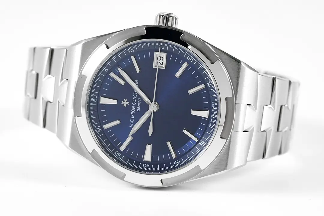 Vacheron Constantin Overseas Blue Dial Stainless Steel Watch with Interchangeable Rubber Strap – 41mm – Quality - Image 2