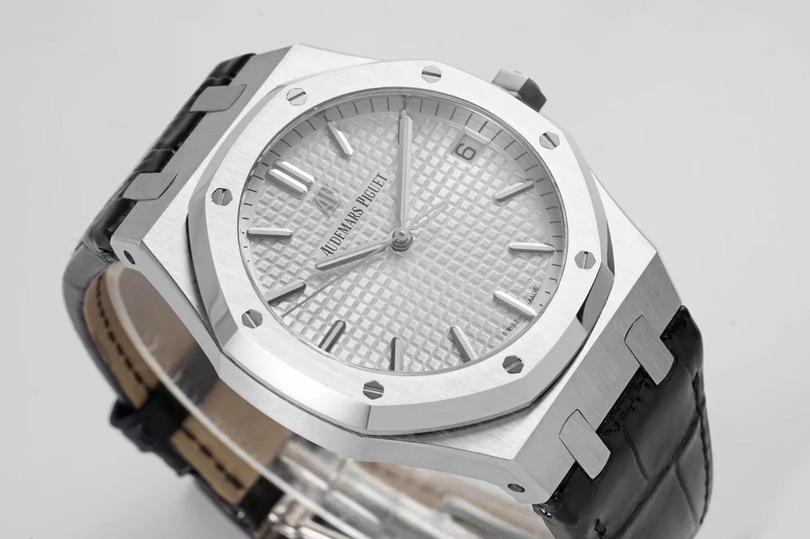 Audemars Piguet Royal Oak 15500 Silver - Image 2