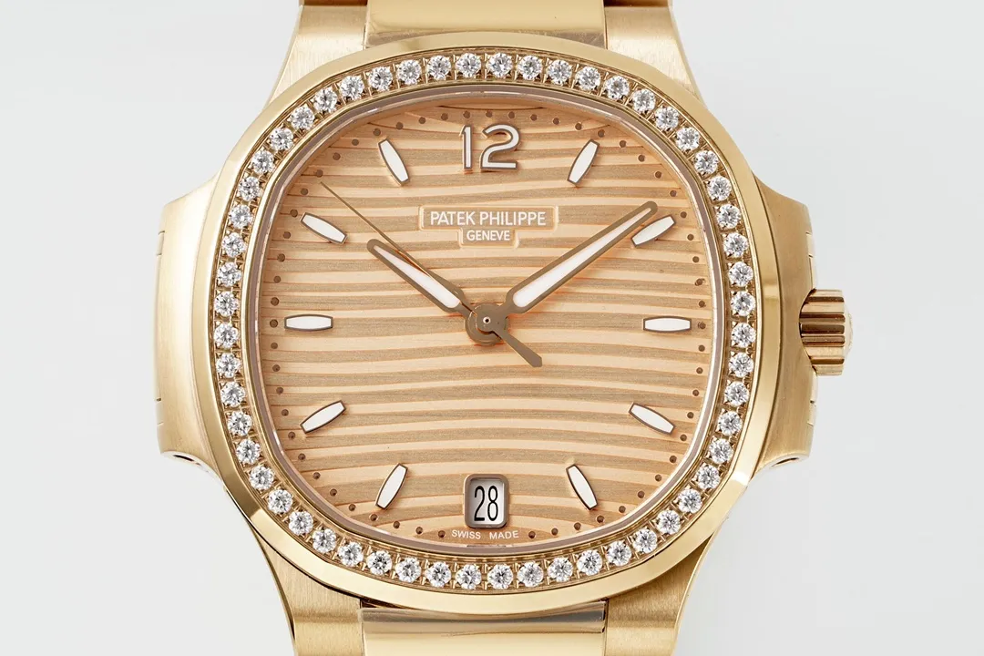 Patek Philippe Nautilus 7118 Rose Gold - Image 2