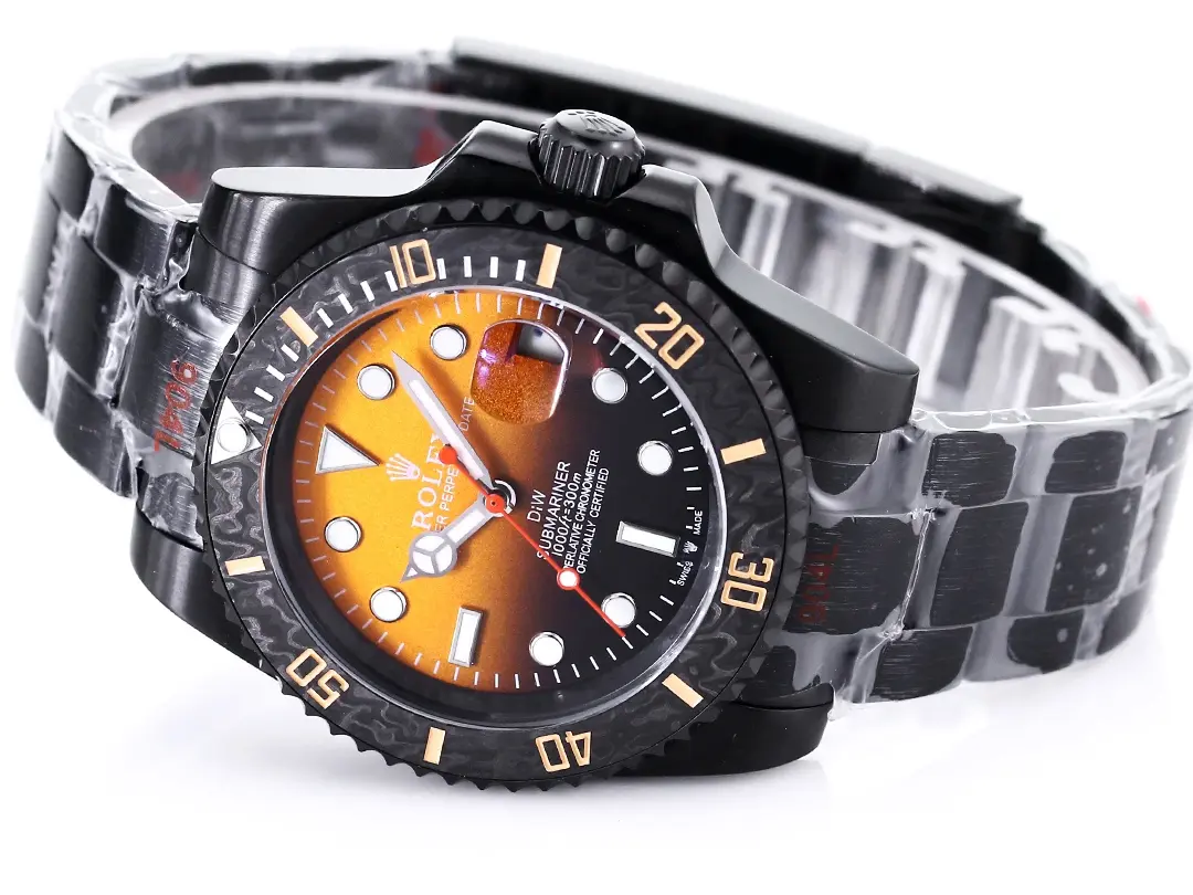 Rolex Submariner PARAKEET – Custom Gradient Green Dial, Black Carbon Fiber Bezel, 904L Steel - Image 3