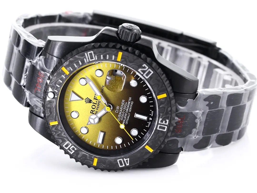 Rolex Submariner PARAKEET – Custom Gradient Green Dial, Black Carbon Fiber Bezel, 904L Stainless Steel - Image 3