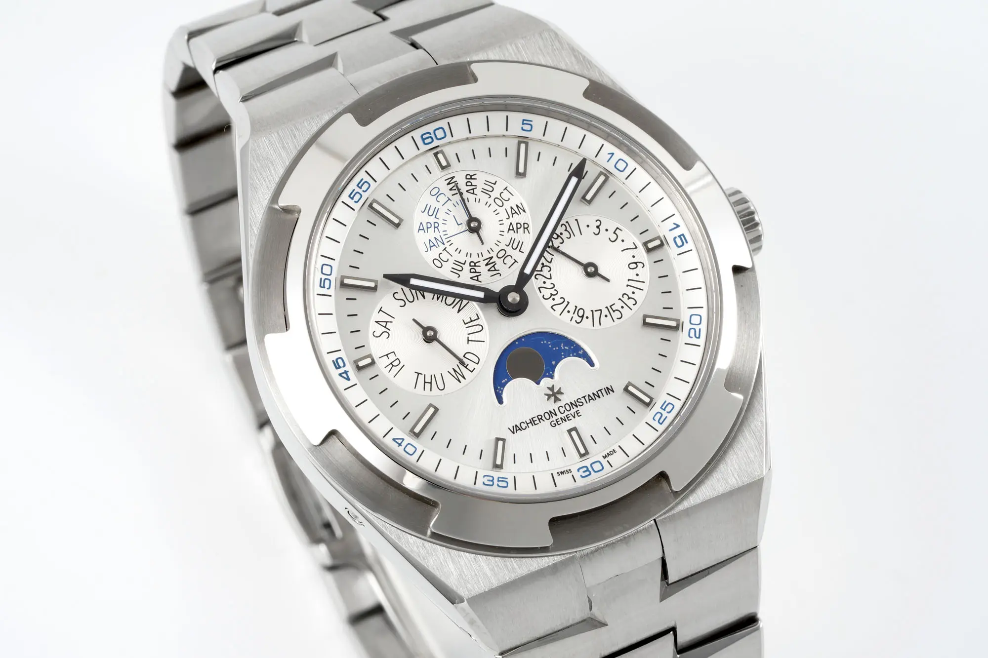 Vacheron Constantin Overseas 4300V Perpetual Calendar Watch – Silver Dial, Stainless Steel Bracelet, Best - Image 3