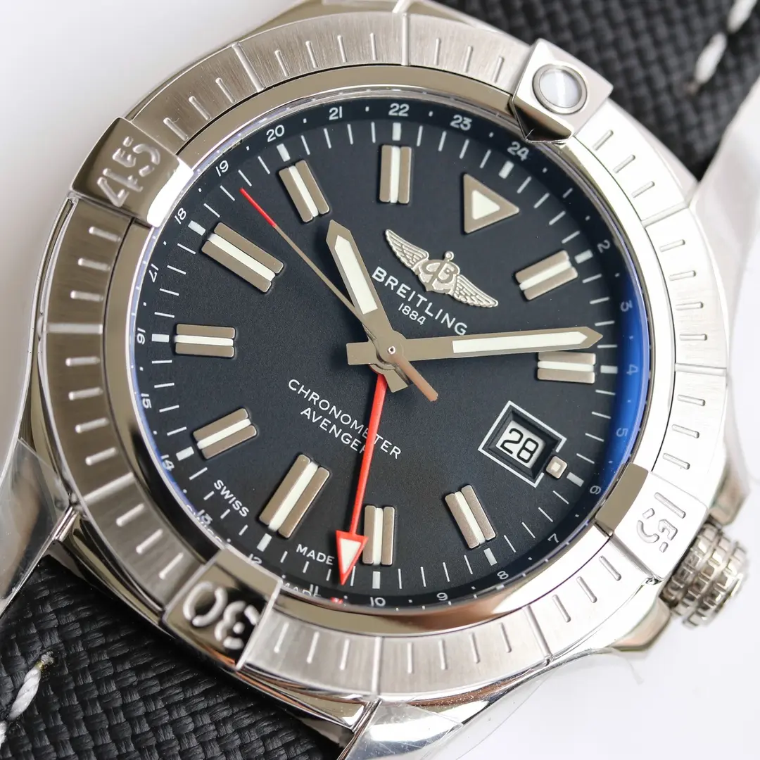 Breitling Avenger Automatic GMT 45 Black - Image 8