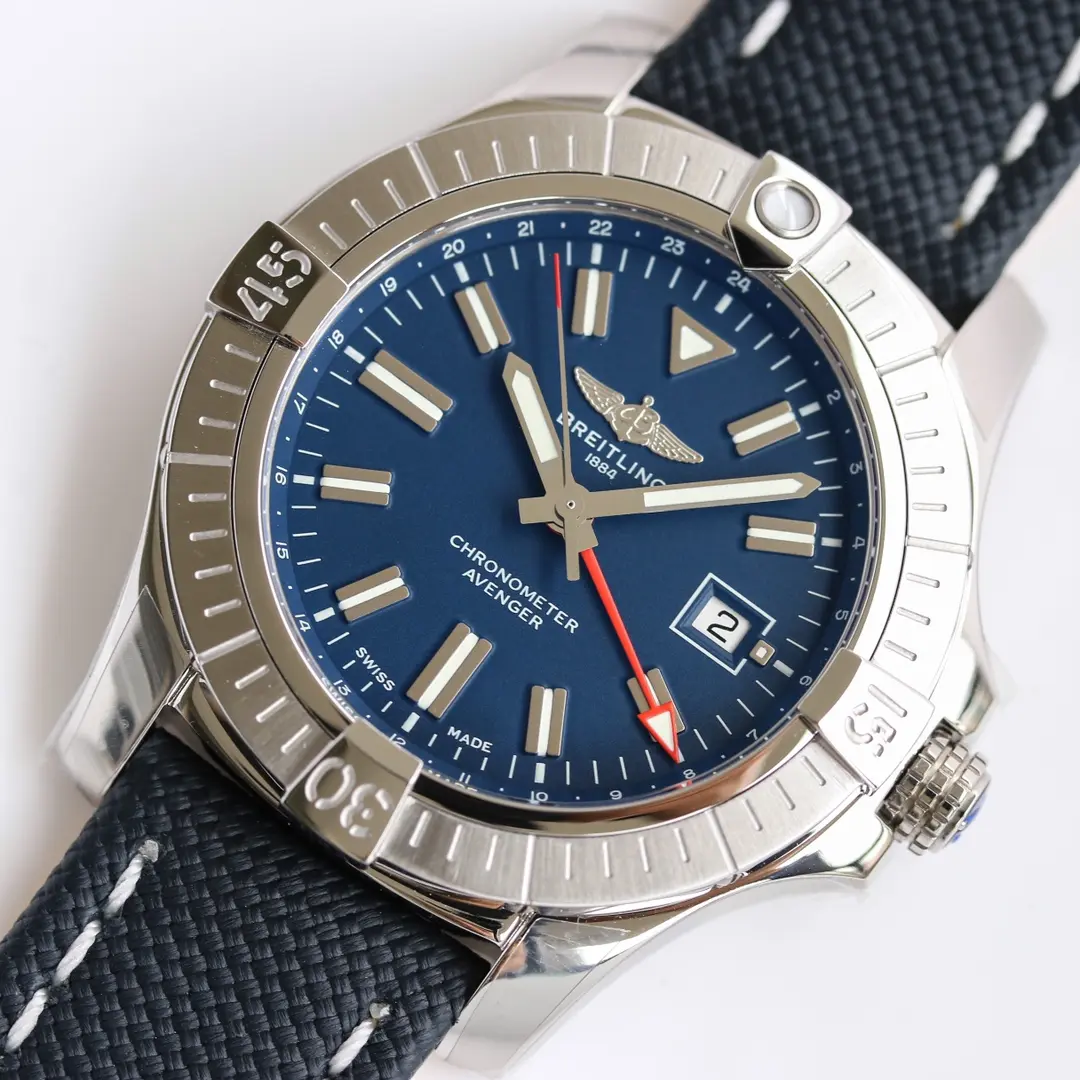 Breitling Avenger Automatic GMT 45 Blue - Image 8