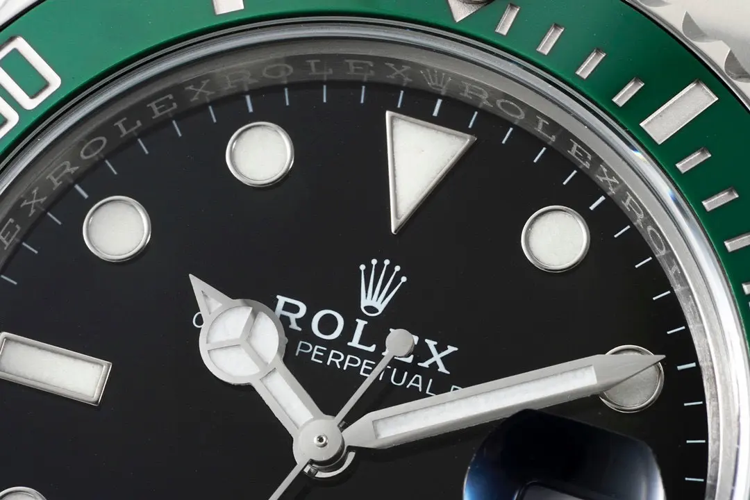 Rolex Submariner 41MM Green Bezel Black Dial Stainless Steel - Image 4