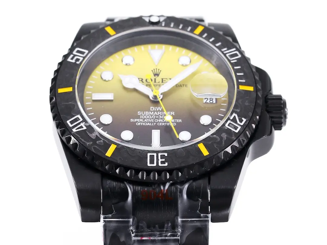 Rolex Submariner PARAKEET – Custom Gradient Green Dial, Black Carbon Fiber Bezel, 904L Stainless Steel - Image 4