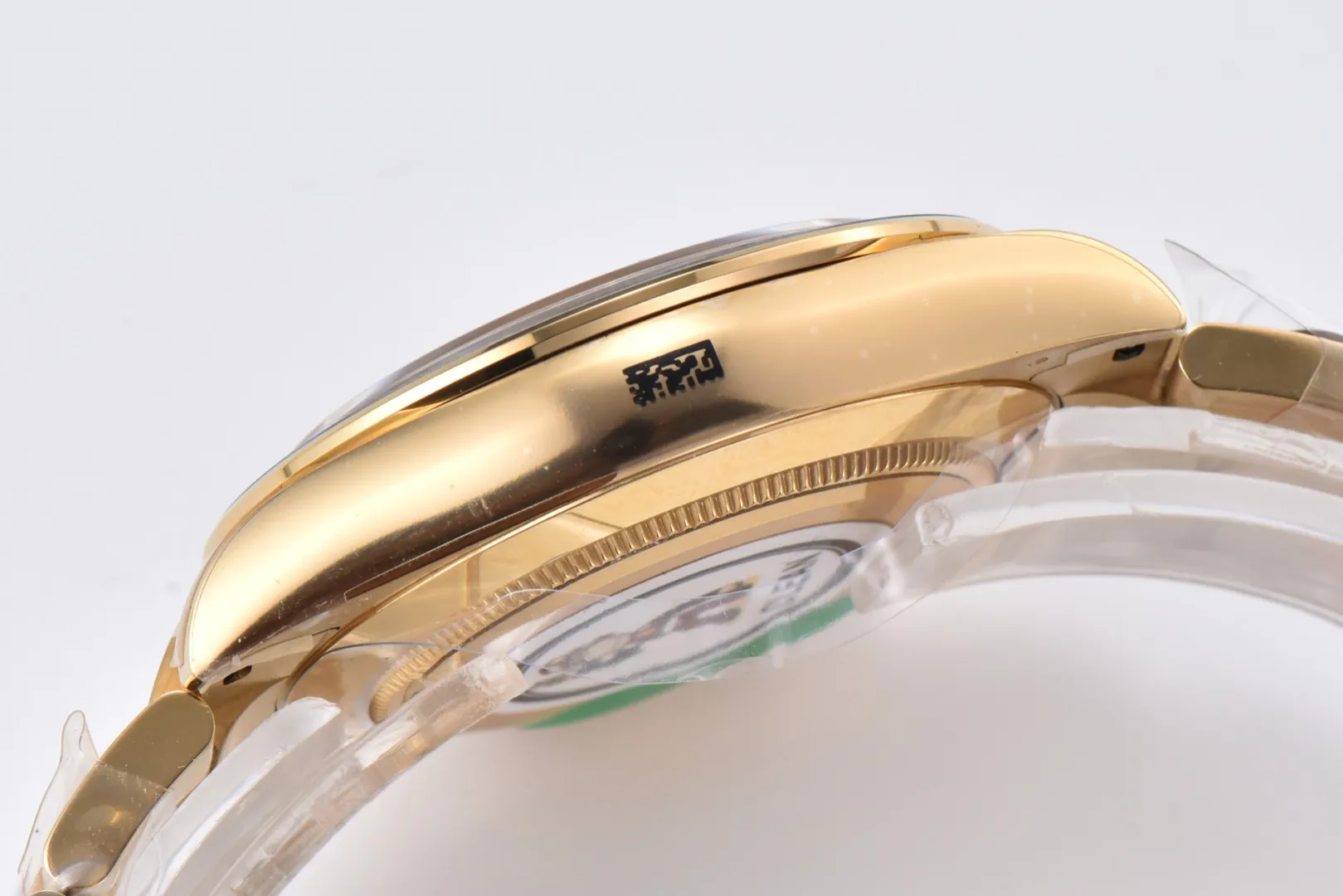Rolex Daytona 116518 – Gold Panda Dial Chronograph - Image 4