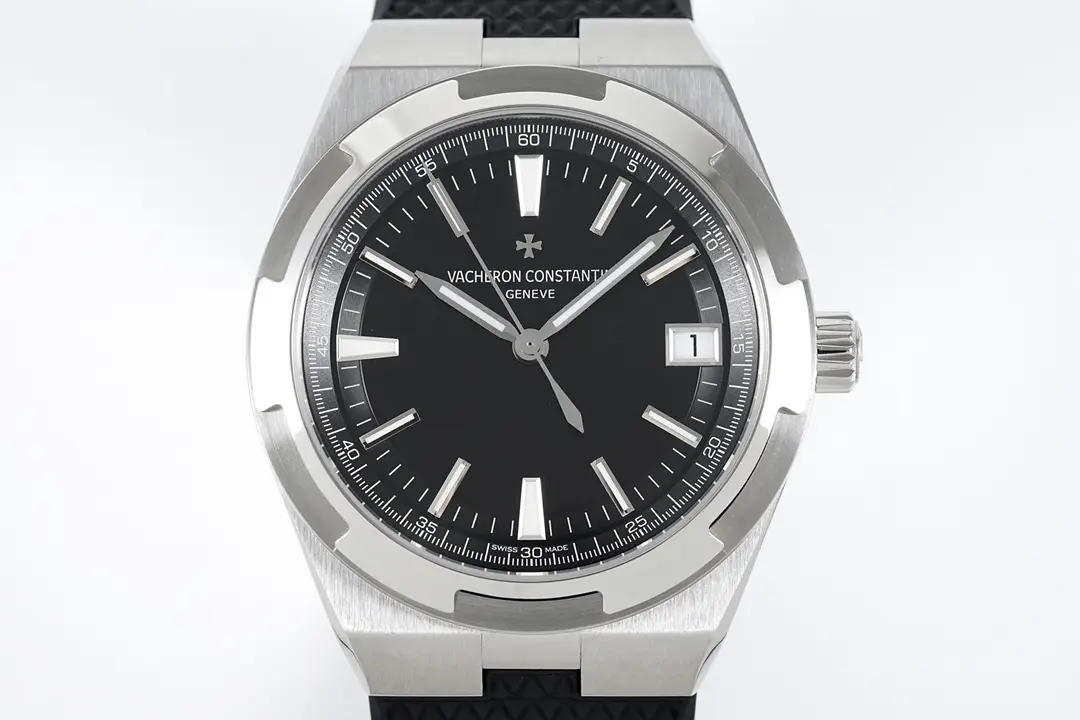 Vacheron Constantin Overseas – Black Dial, Stainless Steel Case, Rubber Strap with Interchangeable System - Image 4
