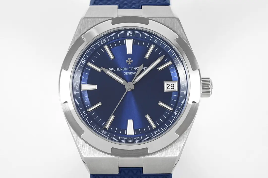Vacheron Constantin Overseas Blue Dial Stainless Steel Watch with Interchangeable Rubber Strap – 41mm – Quality - Image 4