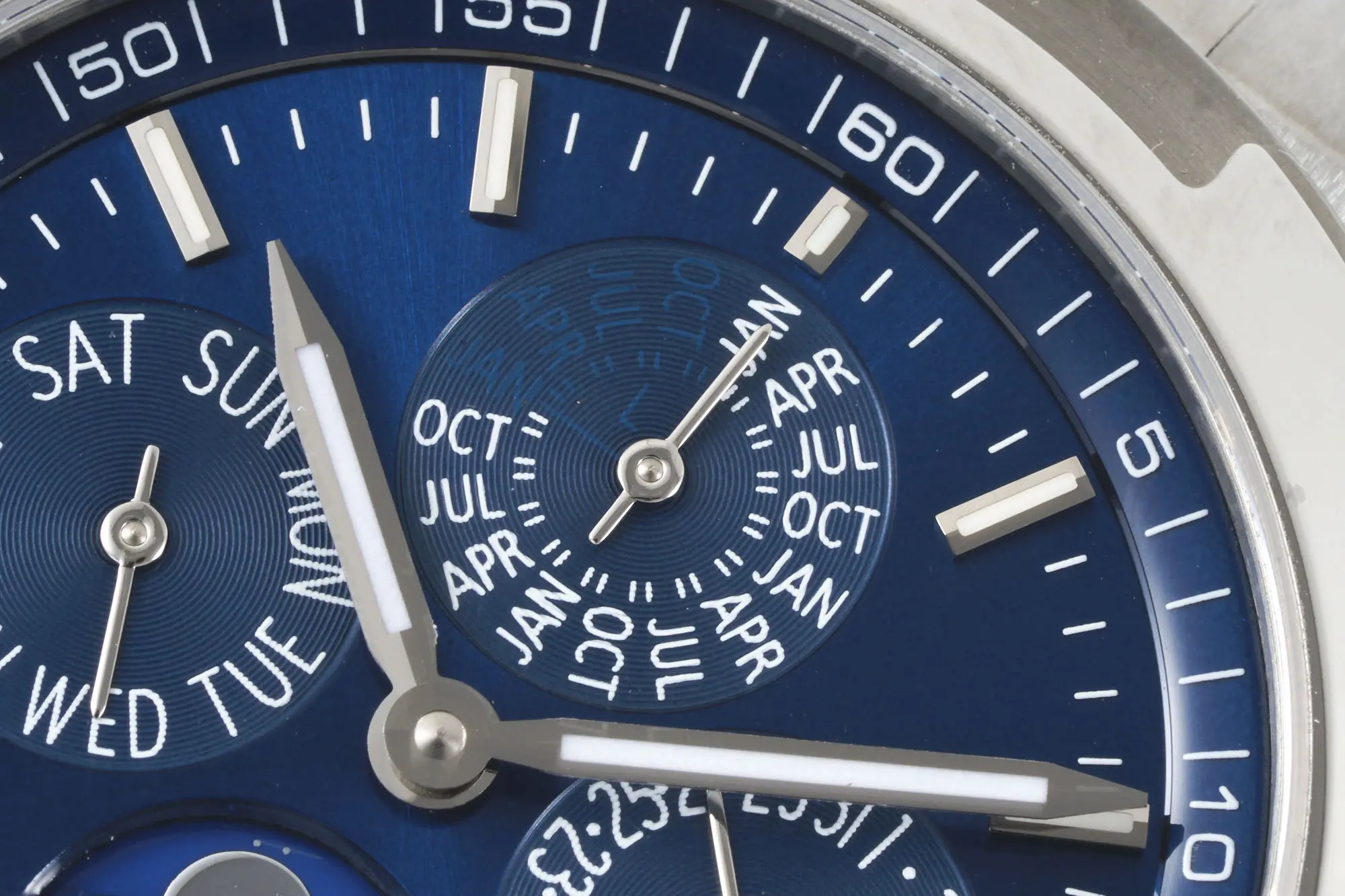 Vacheron Constantin Overseas 4300V Perpetual Calendar Watch – Blue Dial, Stainless Steel Bracelet, Best - Image 4