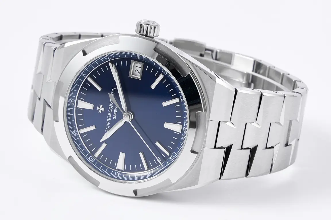 Vacheron Constantin Overseas 4500V Series – Blue Dial, Stainless Steel, 41mm - Image 4