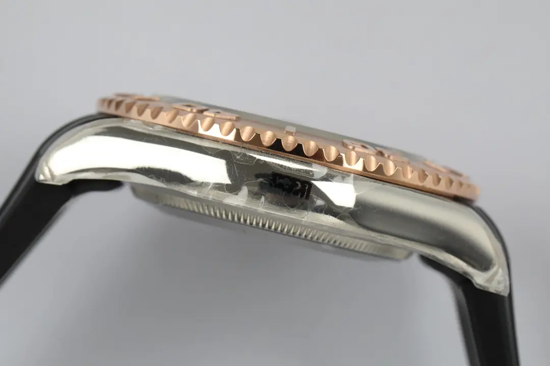 Rolex Yacht-Master 42 – Black Dial, Rose Gold Bezel, Oysterflex Strap - Image 5