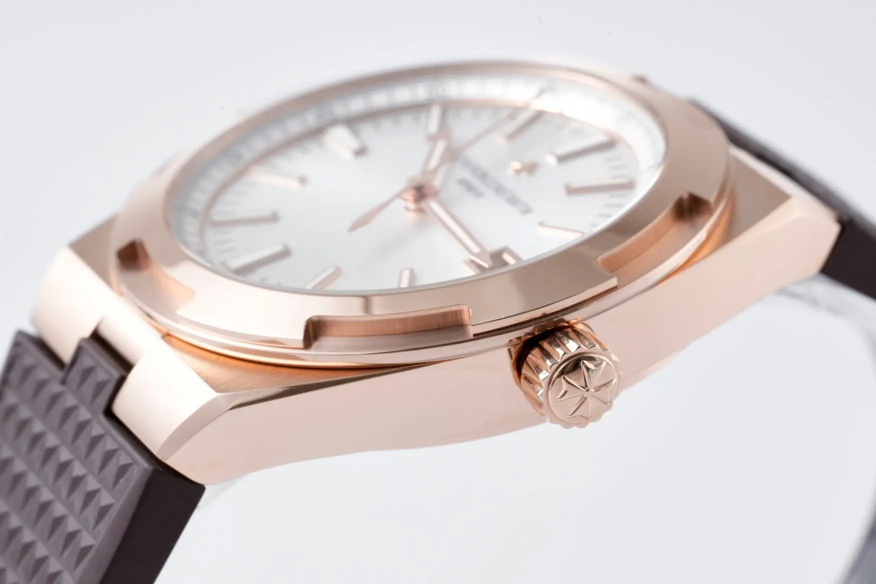 Vacheron Constantin Overseas 4500V Series – Rose Gold Case, Brown Rubber Strap, Luxury Automatic – Quality - Image 5