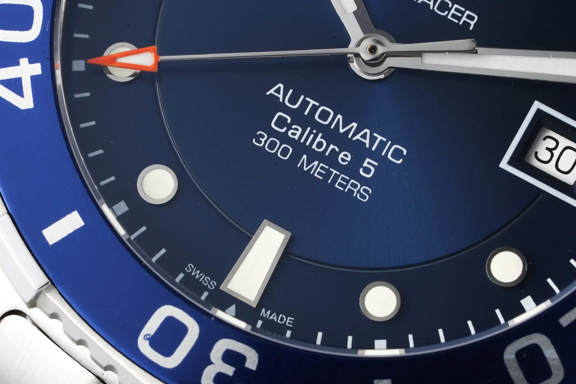 TAG Heuer – Blue Dial, Stainless Steel, Automatic Movement, Waterproof 100m - Image 5