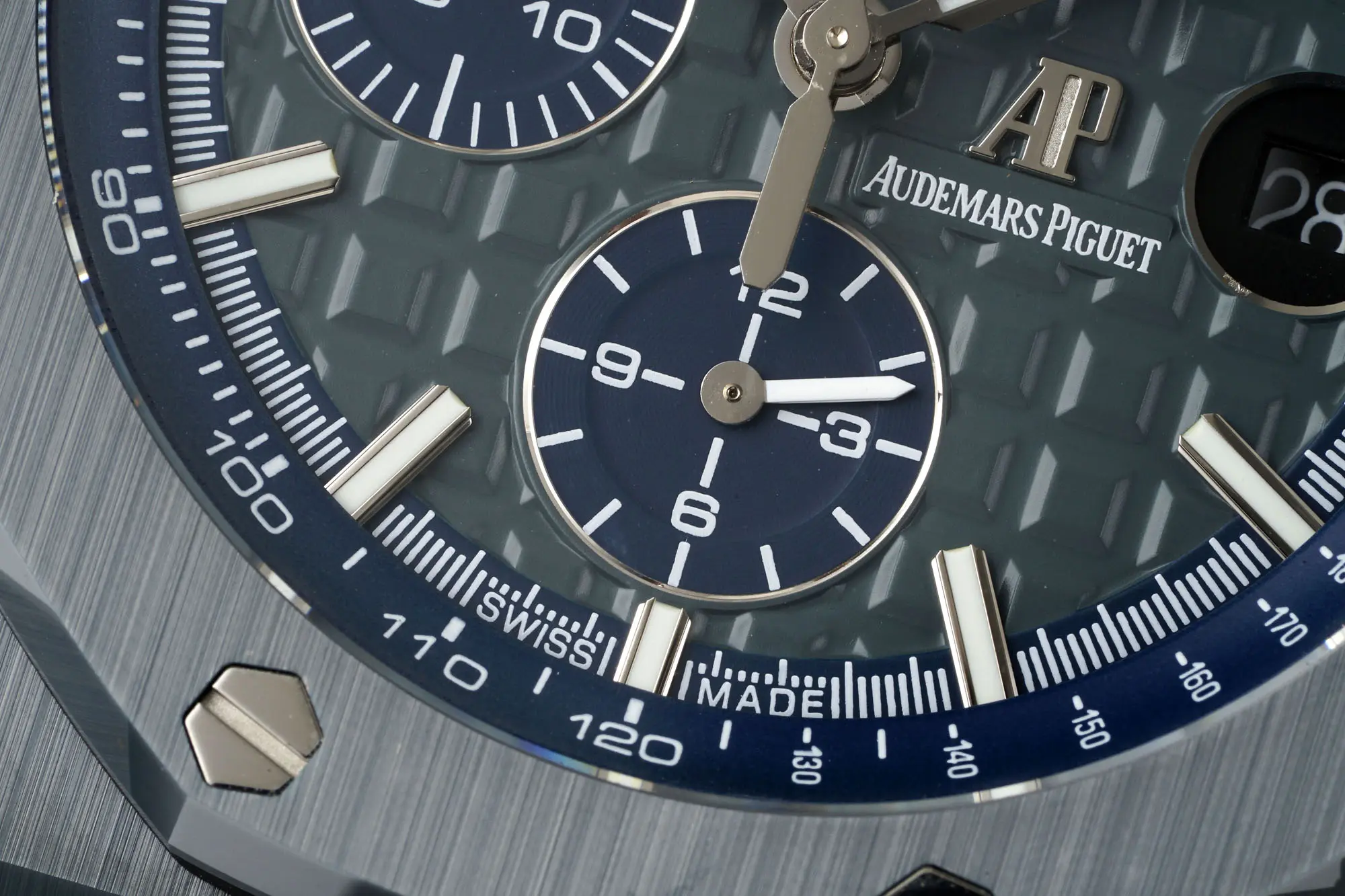 Audemars Piguet Royal Oak Offshore 26400 Grey Chronograph - Image 5