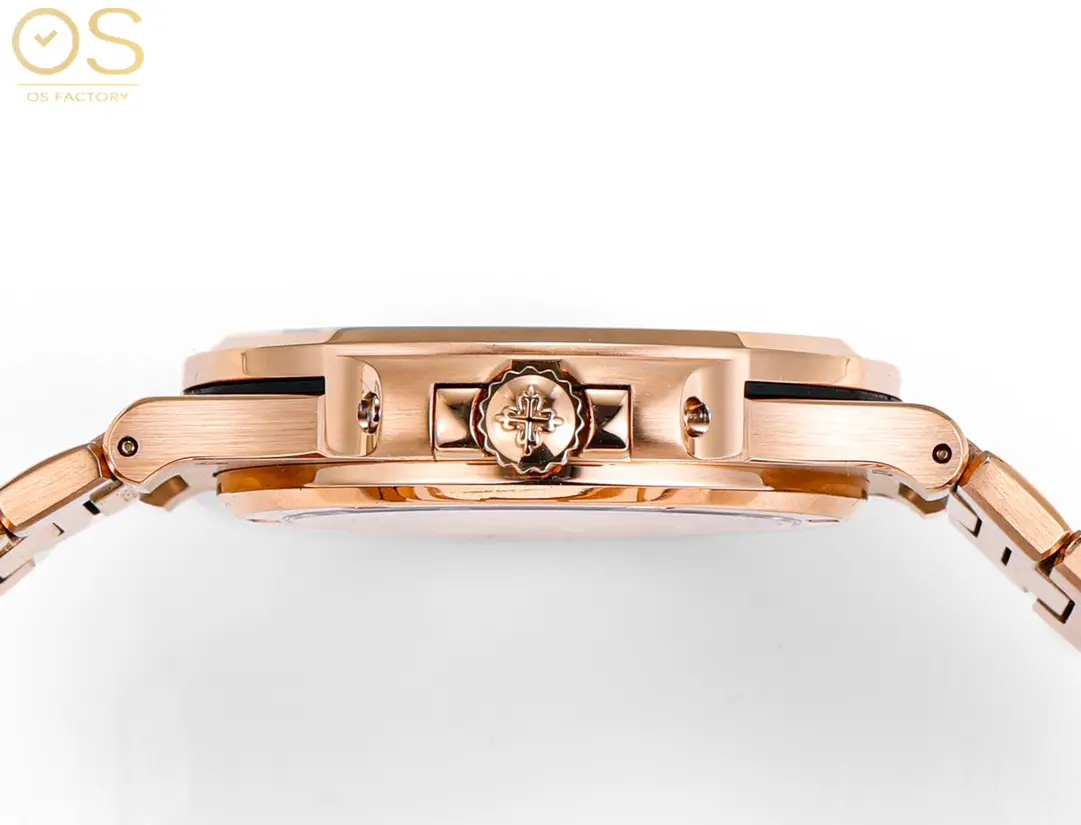 Patek Philippe Nautilus 5711 Rose Gold - Image 2