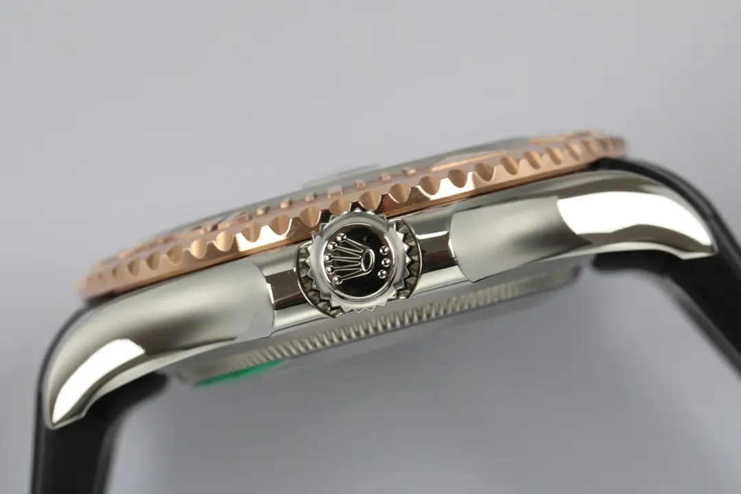 Rolex Yacht-Master 42 – Black Dial, Rose Gold Bezel, Oysterflex Strap - Image 6