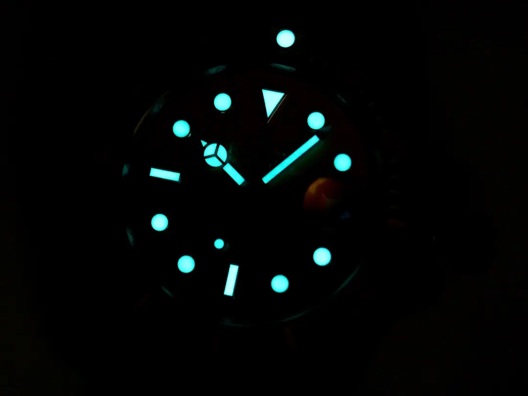 Rolex Submariner PARAKEET – Custom Gradient Green Dial, Black Carbon Fiber Bezel, 904L Steel - Image 6