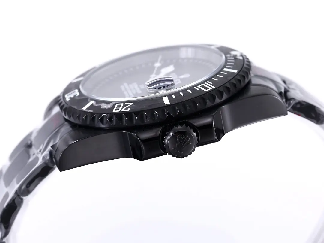 Rolex Submariner PARAKEET – Black Custom Carbon Fiber Bezel, Gradient Green Dial - Image 6