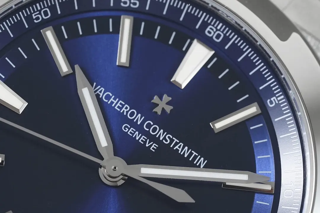 Vacheron Constantin Overseas Blue Dial Stainless Steel Watch with Interchangeable Rubber Strap – 41mm – Quality - Image 6