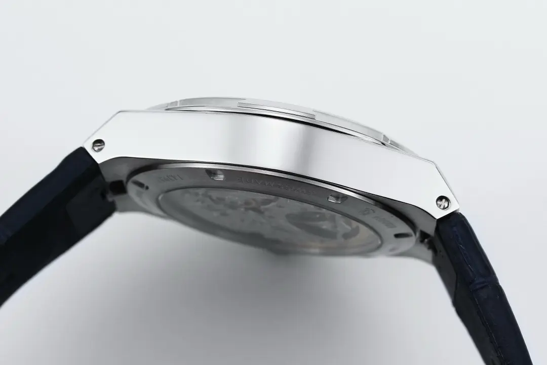 Vacheron Constantin Overseas Tourbillon – Blue Dial, Stainless Steel Case, Leather Strap - Image 6