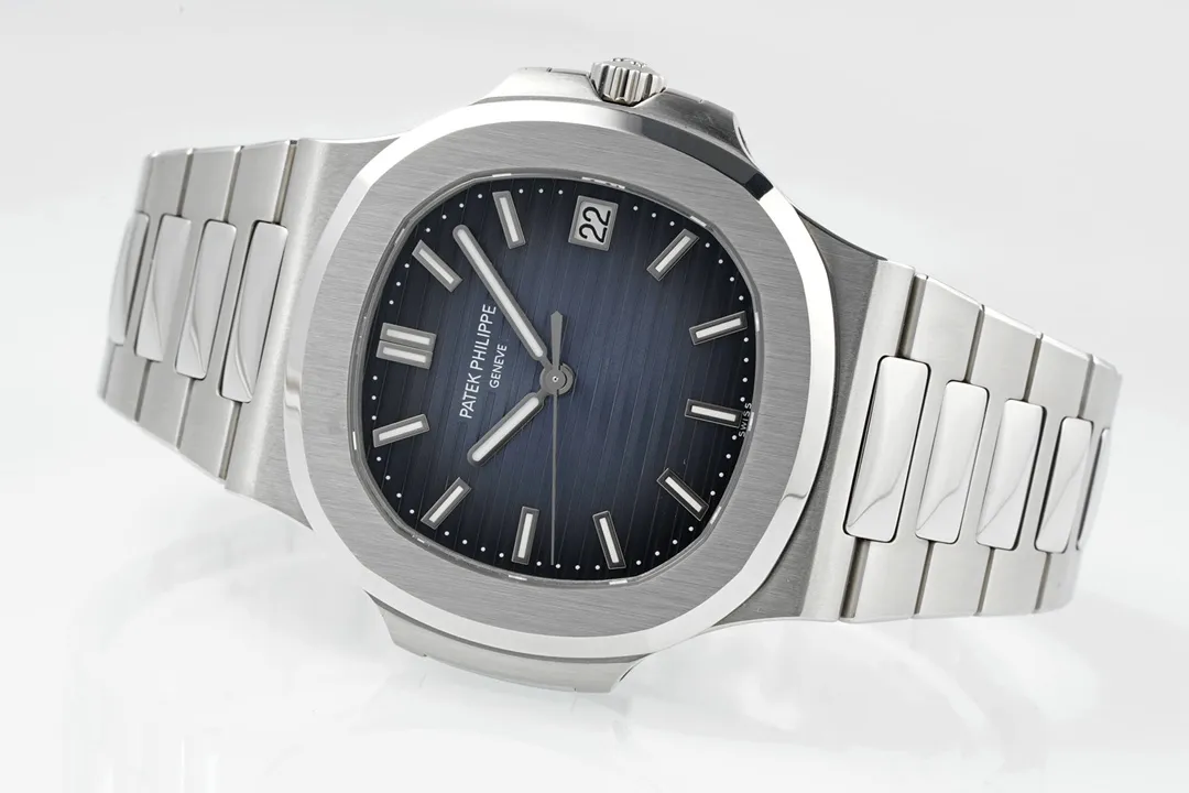 Patek Philippe Nautilus 5811G Blue Dial Steel - Image 6