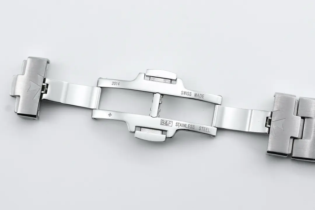 Vacheron Constantin Overseas Tourbillon – Blue Dial, Stainless Steel, New Release - Image 7