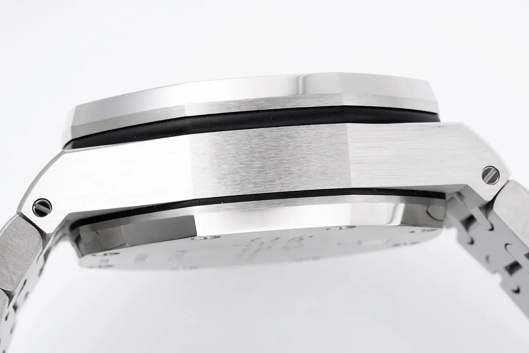 Audemars Piguet Royal Oak Offshore Steel - Image 7