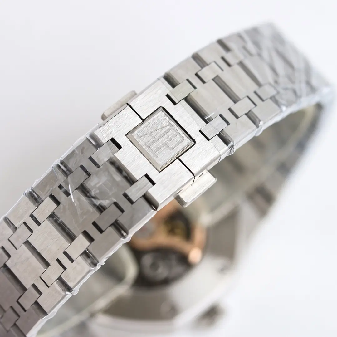 Audemars Piguet Royal Oak Offshore Silver - Image 7