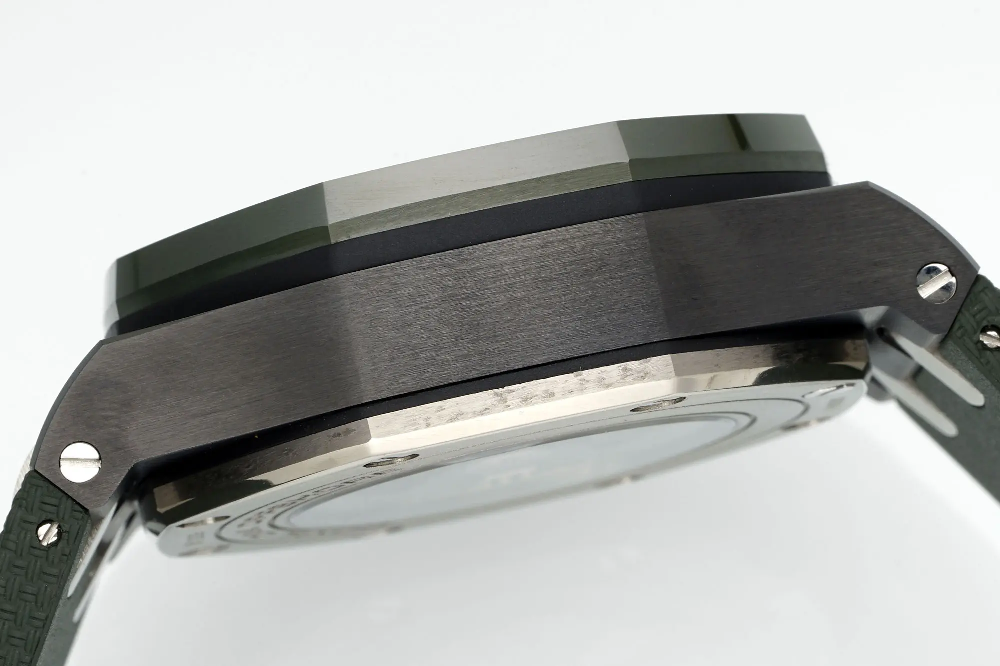 Audemars Piguet Royal Oak Offshore 26400 Green - Image 7