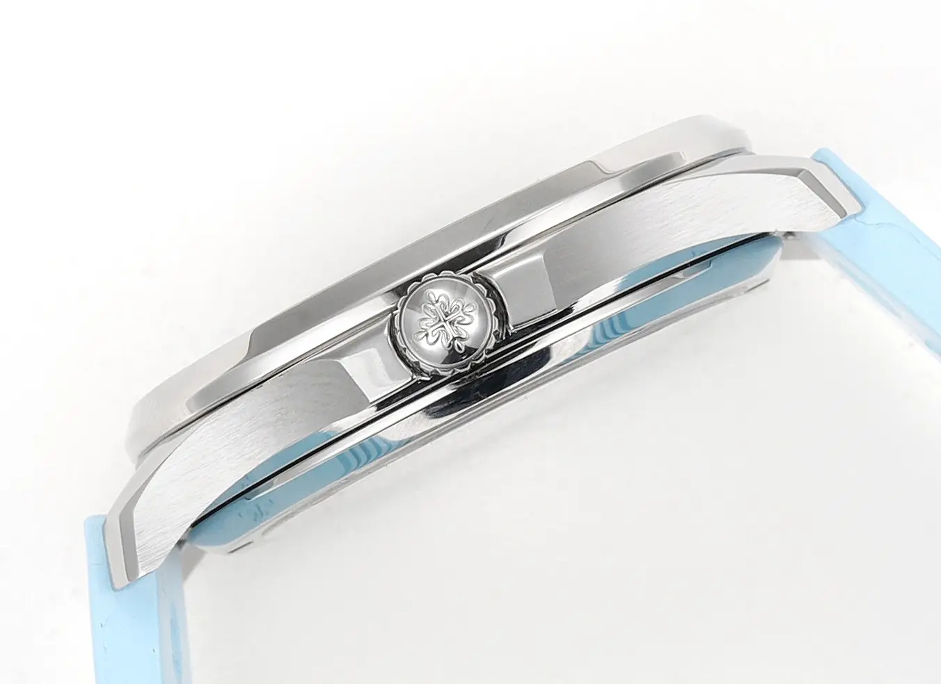 Patek Philippe Aquanaut Blue Rubber - Image 4