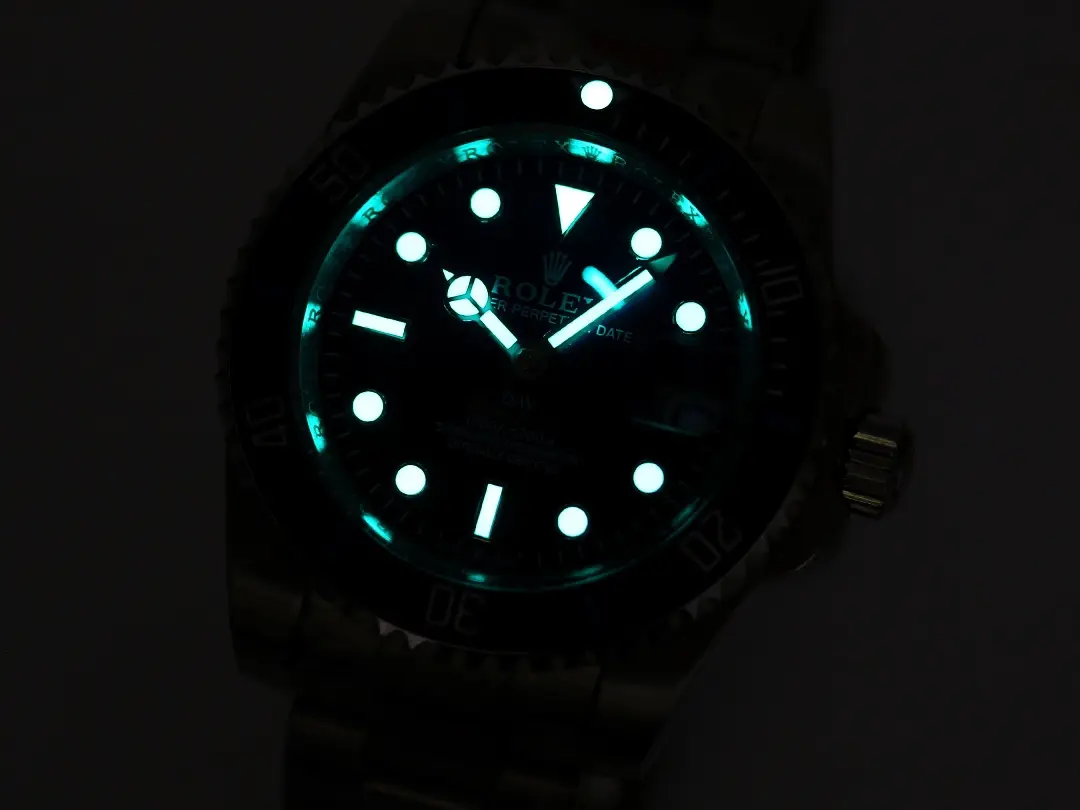 Rolex Submariner PARAKEET – Custom Blue Gradient Dial, Carbon Fiber Bezel, Stainless Steel - Image 8