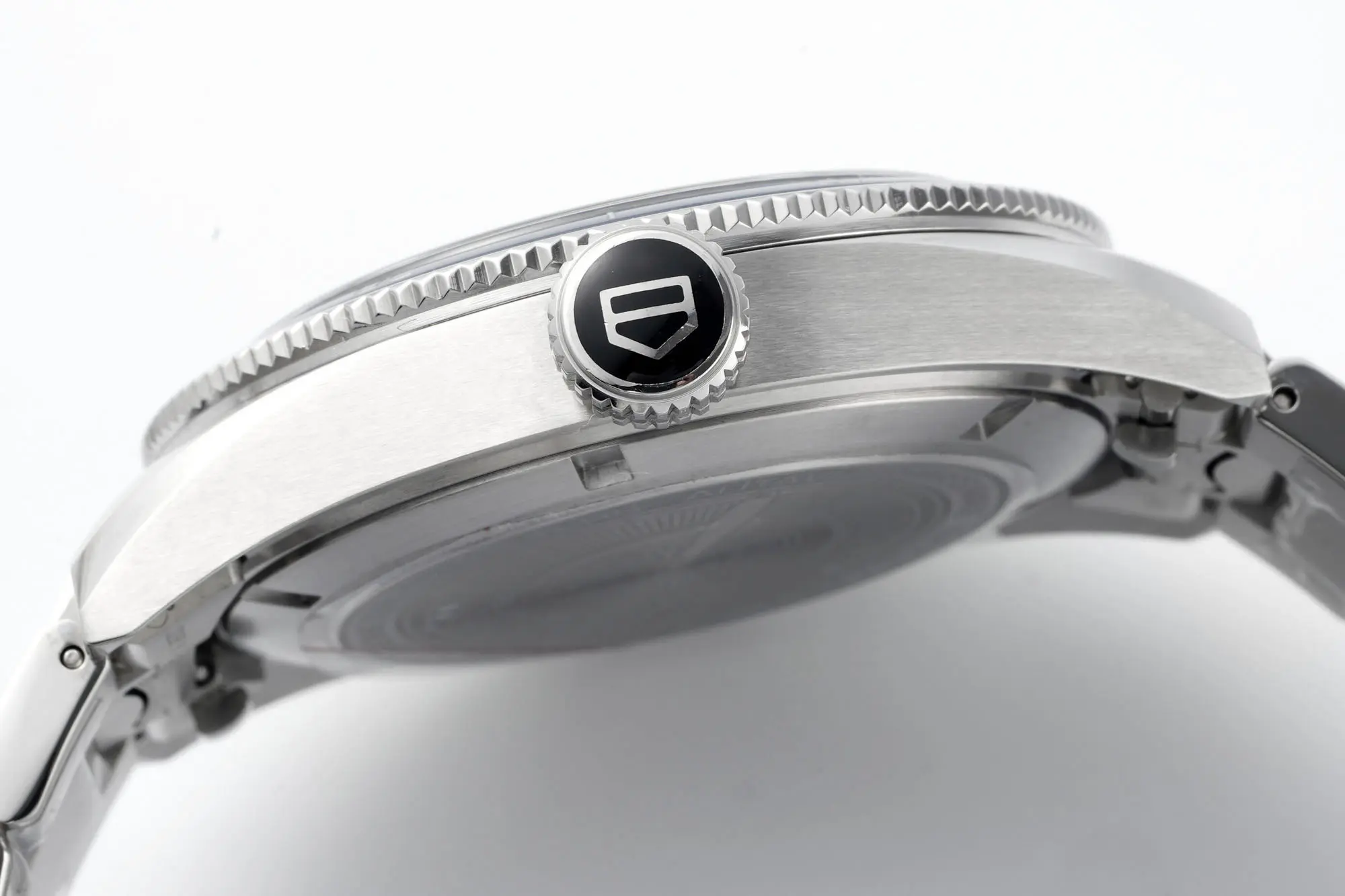 TAG Heuer – Blue Dial, Stainless Steel, Automatic Movement, Formal & Casual - Image 4