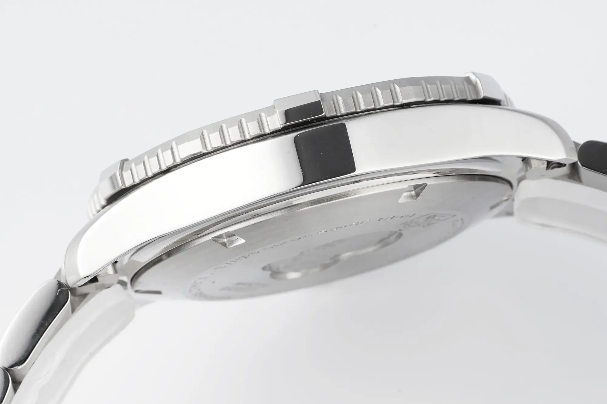 TAG Heuer – Blue Dial, Stainless Steel, Automatic Movement, Waterproof 100m - Image 8