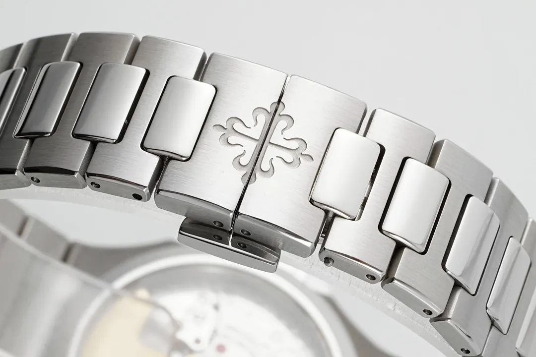 Patek Philippe Nautilus 7118 Grey Dial Steel - Image 17