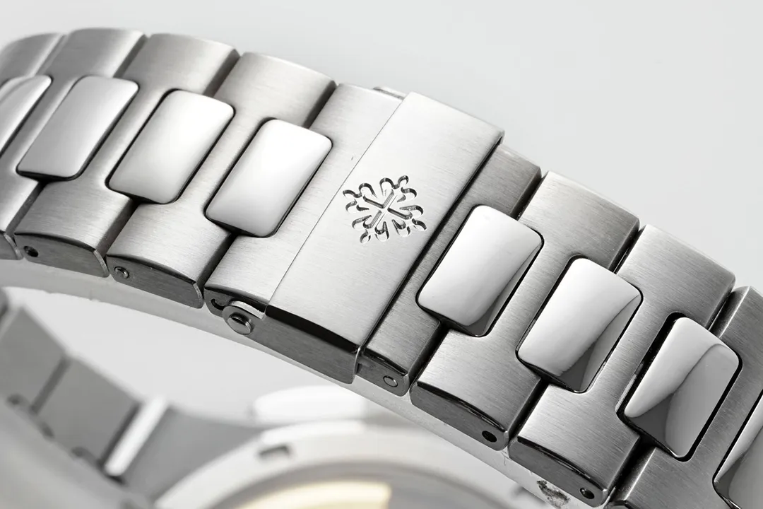 Nautilus 5990/1A Dual Time Steel - Image 8