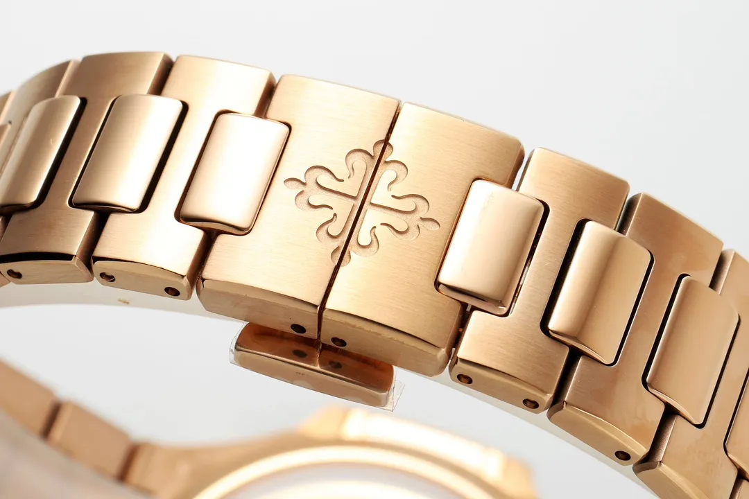 Patek Philippe Nautilus 7118/1300R Rose Gold - Image 8
