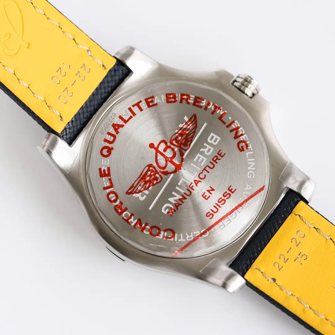 Breitling Avenger Automatic GMT 45 Blue - Image 4