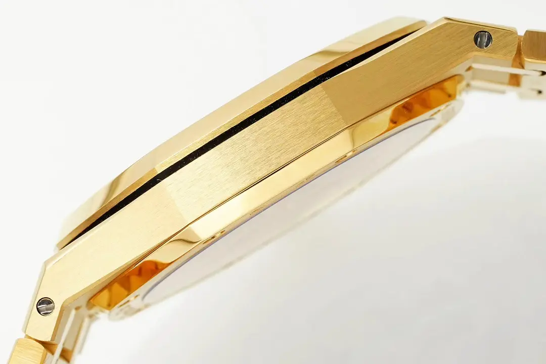 Audemars Piguet Royal Oak 15202 Gold - Image 8