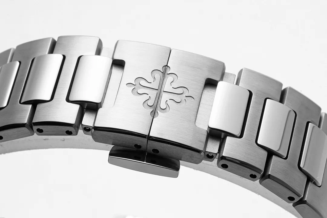 Patek Philippe Nautilus 7118 Grey Dial Steel - Image 27